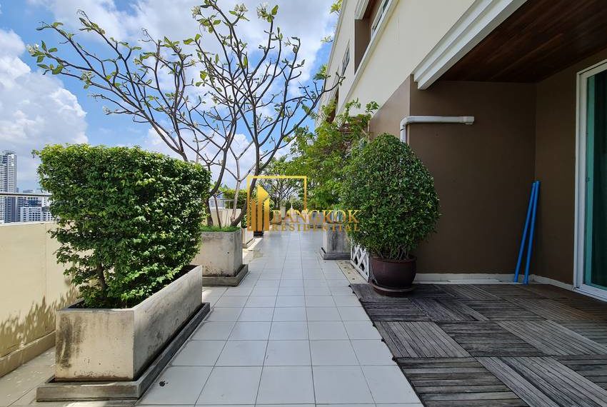 4 bed duplex penthouse apartment Piyathip Place 7101 image-18