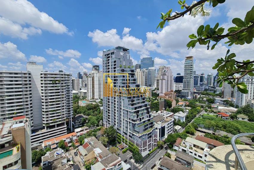 4 bed duplex penthouse apartment Piyathip Place 7101 image-19