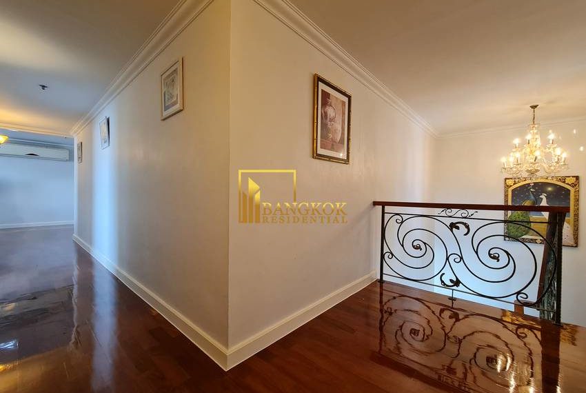 4 bed duplex penthouse apartment Piyathip Place 7101 image-20