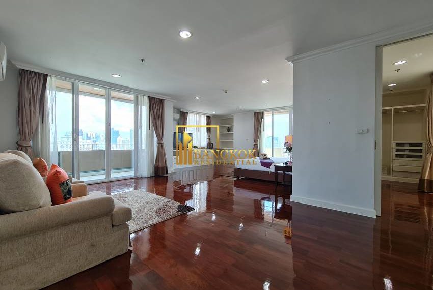 4 bed duplex penthouse apartment Piyathip Place 7101 image-22