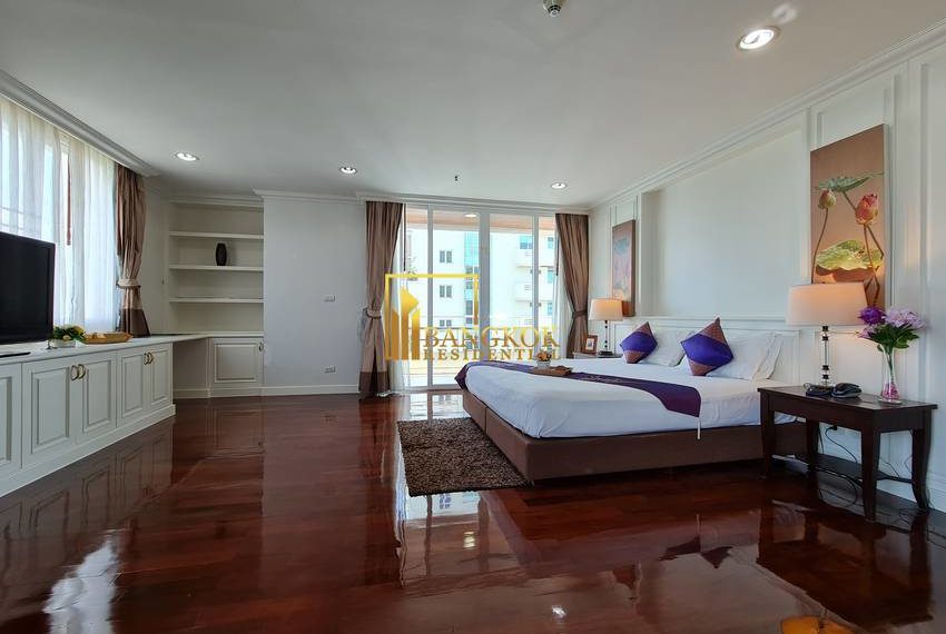 4 bed duplex penthouse apartment Piyathip Place 7101 image-23