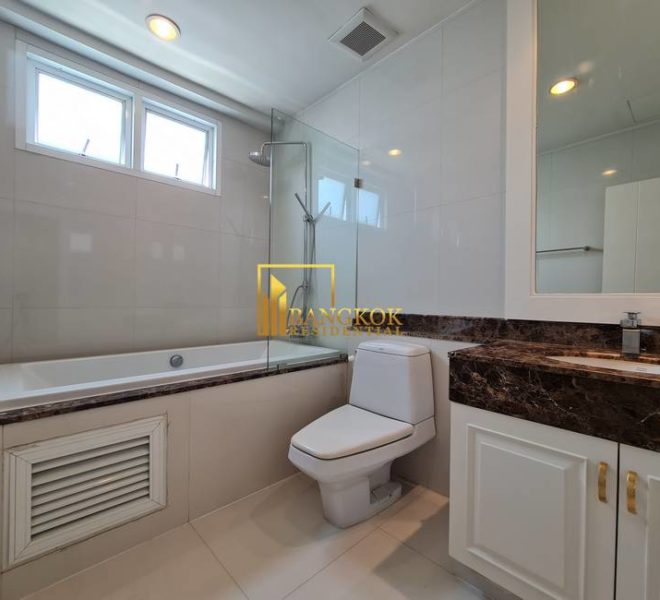 4 bed duplex penthouse apartment Piyathip Place 7101 image-31