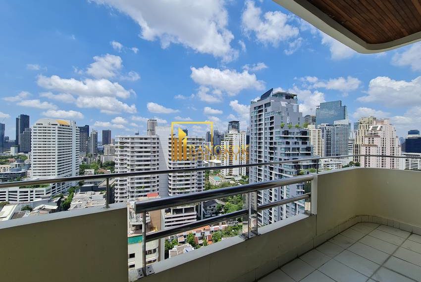 4 bed duplex penthouse apartment Piyathip Place 7101 image-37