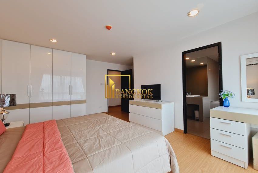 2 bed ekkamai apartment PPR Villa 0701 image-09
