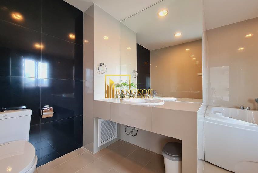 2 bed ekkamai apartment PPR Villa 0701 image-12