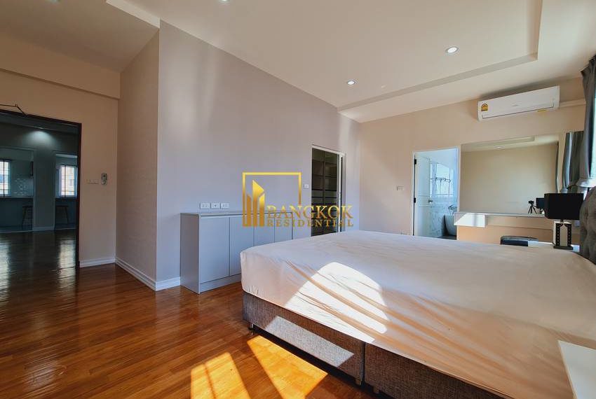 P R Home II Apartment Thonglor 9118 image-16