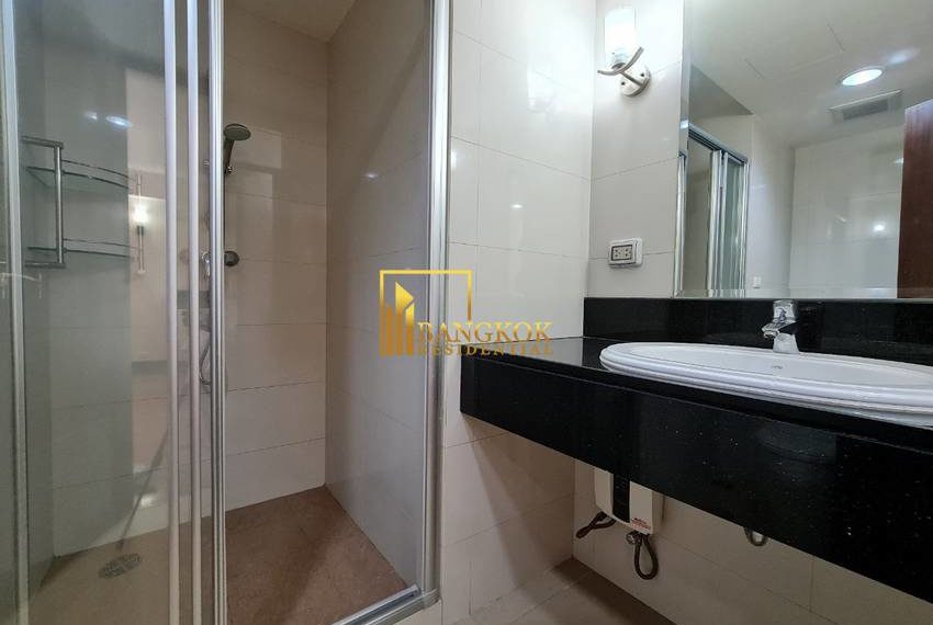 3 bed apartment for rent Baan Sukhumvit 14 0703 image-18