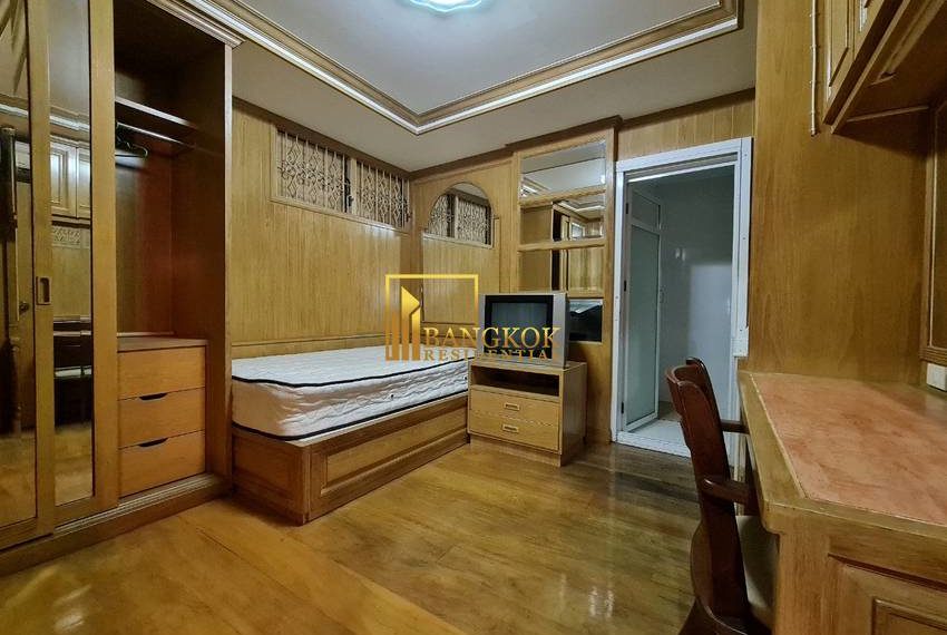 4 bedroom condo nana Crystal Garden 2589 image-17