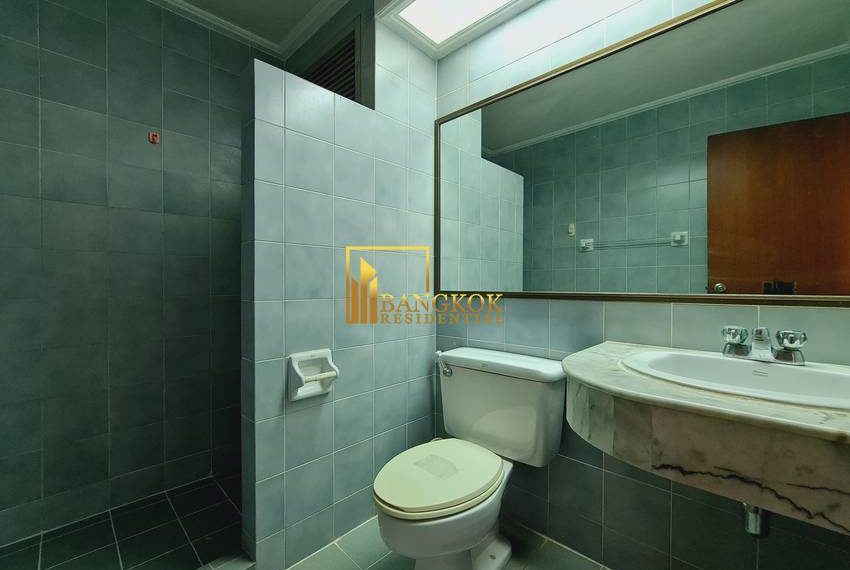 2 bed condo for rent asoke 9293 image-09