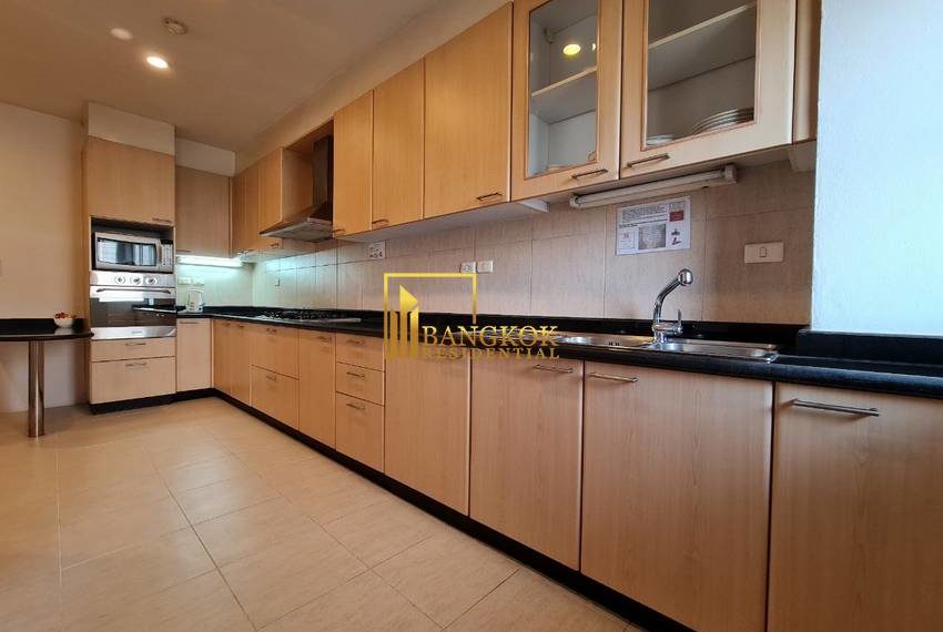 3 bed sukhumvit apartment Chaidee Mansion 7160 image-08