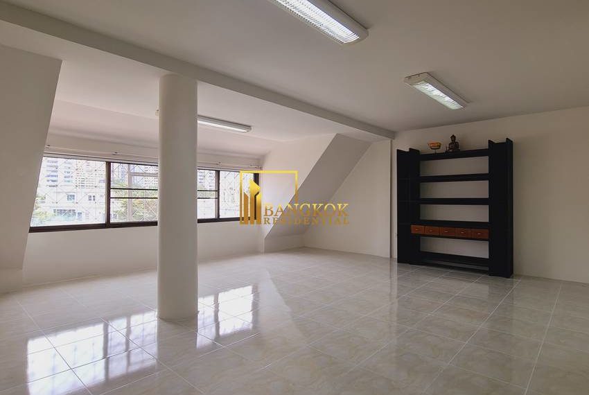 4 bed townhouse for rent ekkamai 8671 image-22