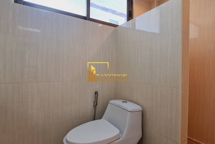 4 bed townhouse for rent ekkamai 8671 image-27