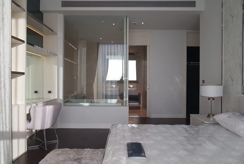 Superb 3 Bedroom For Rent in Marque Sukhumvit 10030A Image-04