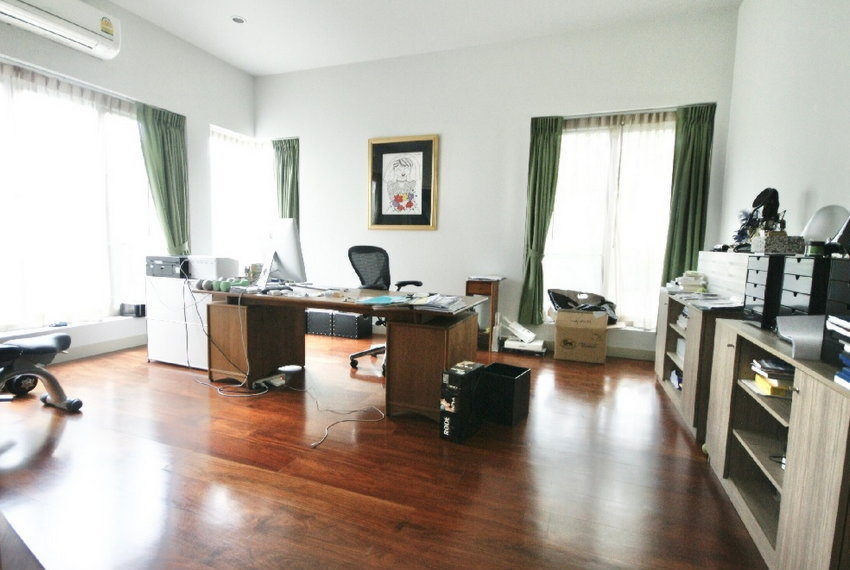 8371 Image-09
