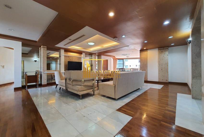 3 bed renovated corner unit in President Park 10588 image-02