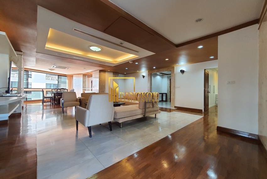 3 bed renovated corner unit in President Park 10588 image-03