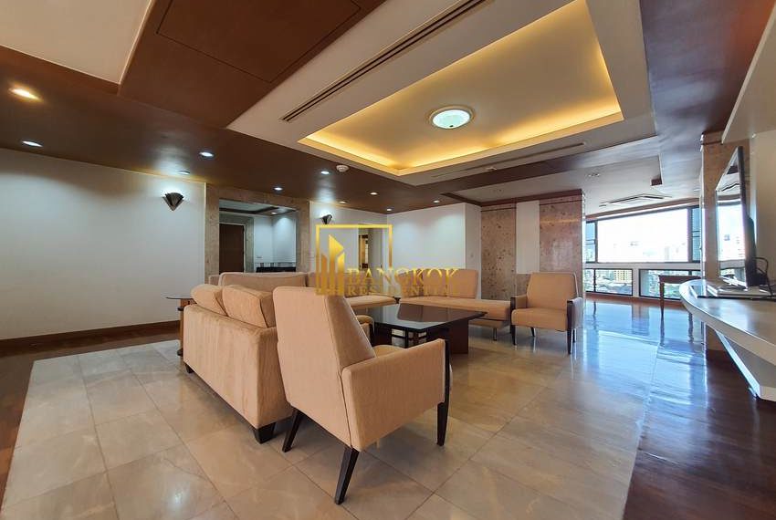 3 bed renovated corner unit in President Park 10588 image-07