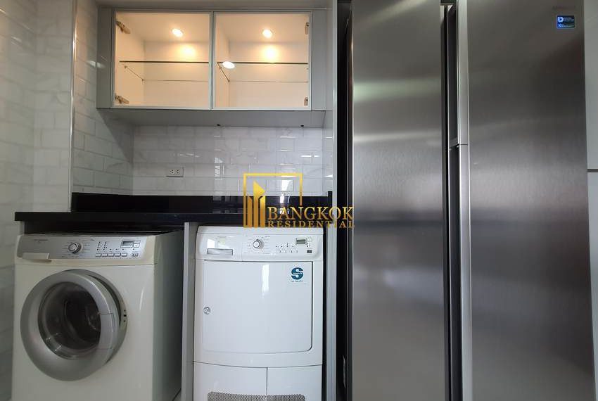 3 bed renovated corner unit in President Park 10588 image-11