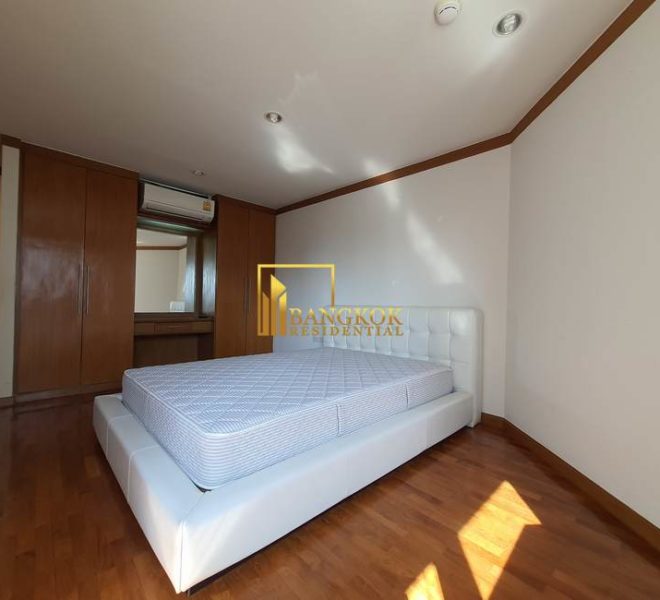 3 bed renovated corner unit in President Park 10588 image-13