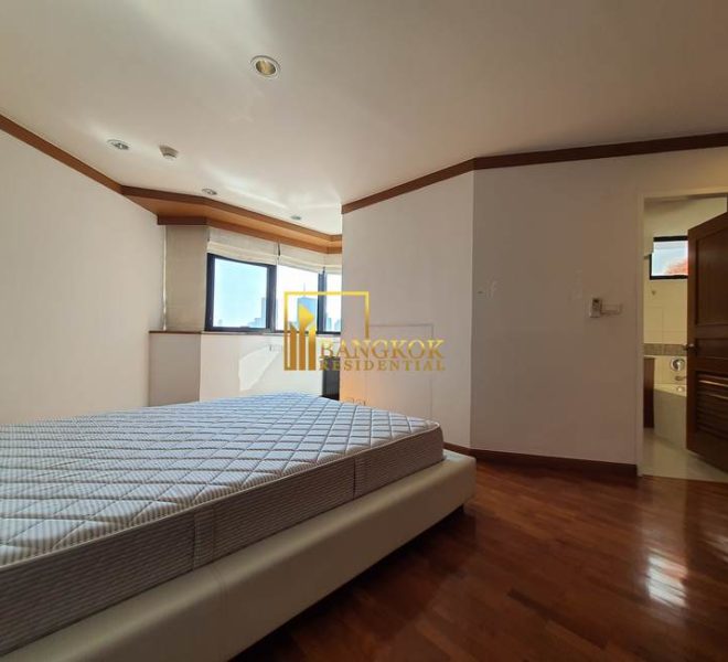 3 bed renovated corner unit in President Park 10588 image-14