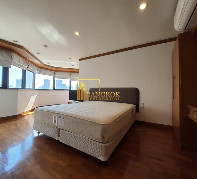 3 bed renovated corner unit in President Park 10588 image-19