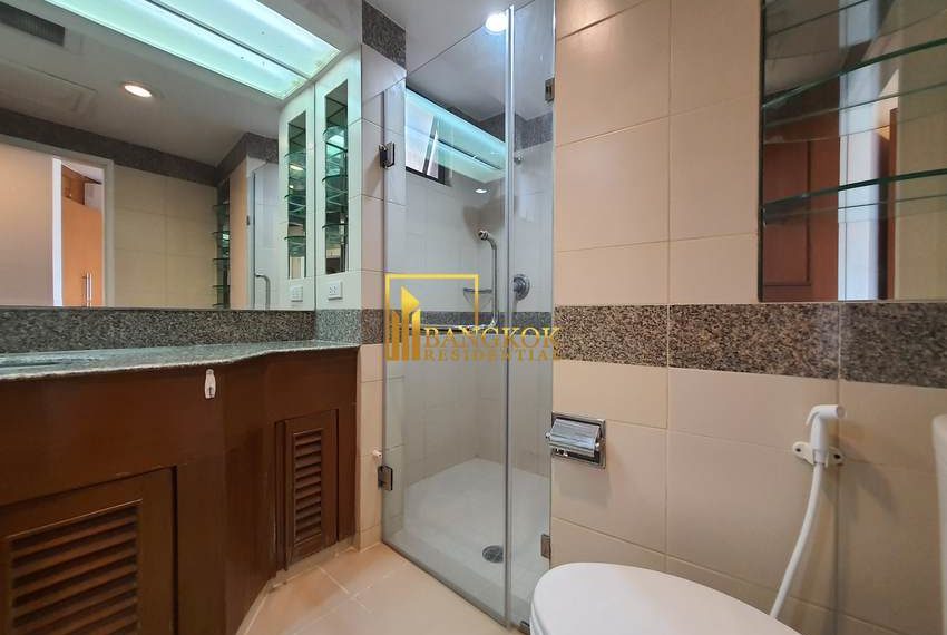 3 bed renovated corner unit in President Park 10588 image-20