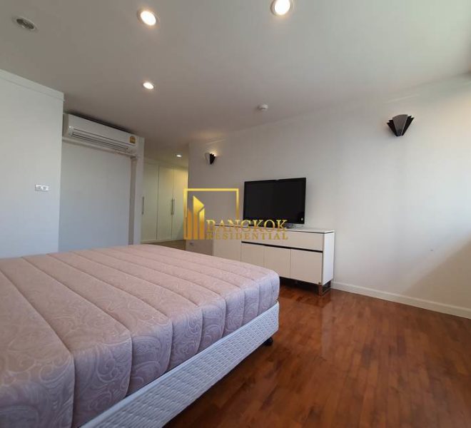 3 bed renovated corner unit in President Park 10588 image-23