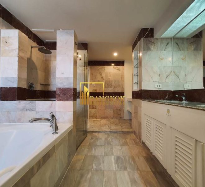 3 bed renovated corner unit in President Park 10588 image-26