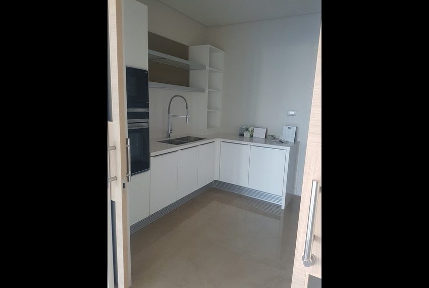 Sindhorn Residence 3 Bed Condo For Sale 6713 Image-05