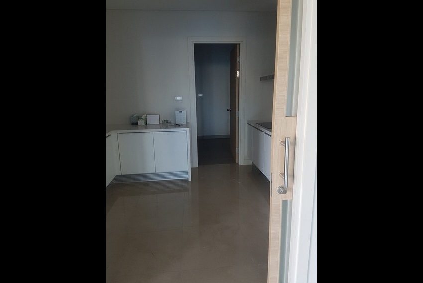 Sindhorn Residence 3 Bed Condo For Sale 6713 Image-06