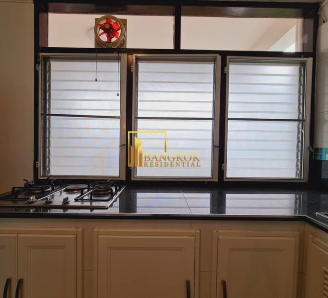 2 bed Aree Mansion apartment soi Ari 20168 image-05