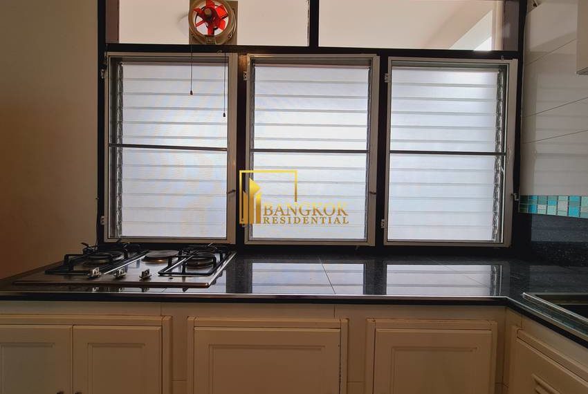 2 bed Aree Mansion apartment soi Ari 20168 image-05