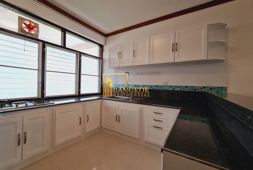 2 bed Aree Mansion apartment soi Ari 20168 image-06