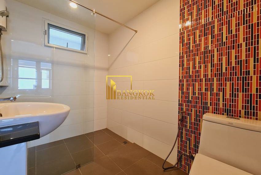 2 bed Aree Mansion apartment soi Ari 20168 image-12