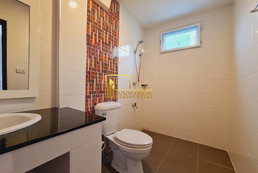 2 bed Aree Mansion apartment soi Ari 20168 image-16