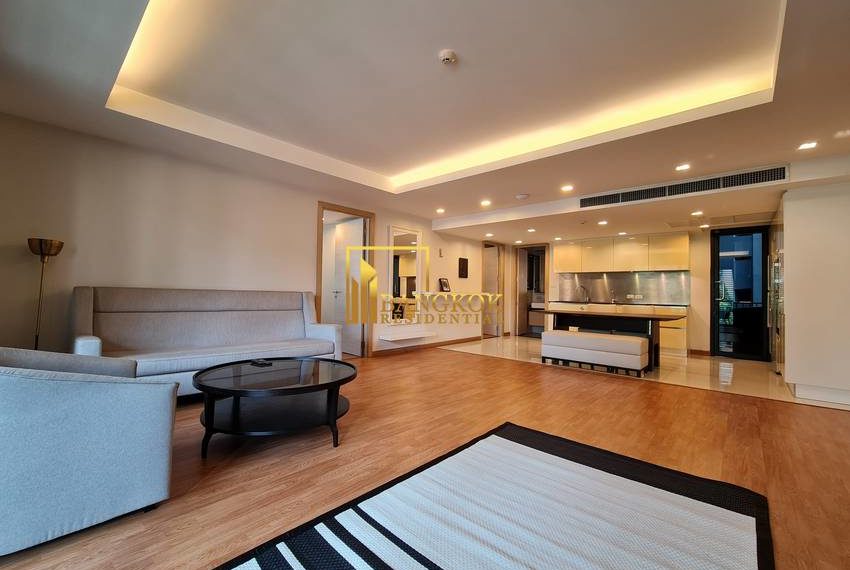 2 bedroom L 8 Residence 10780 image-01