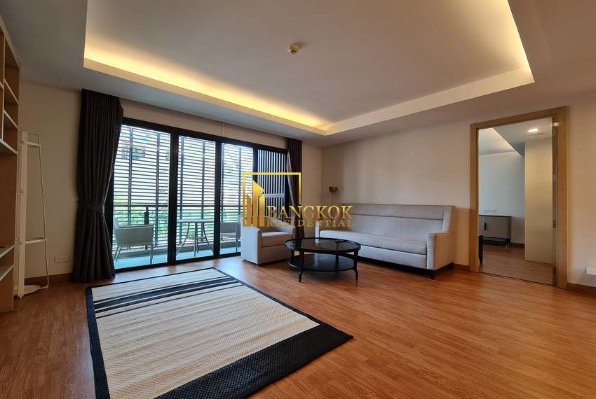 2 bedroom L 8 Residence 10780 image-02