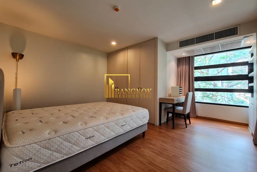 2 bedroom L 8 Residence 10780 image-09