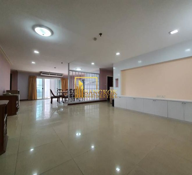3 bed renovated condo for rent thonglor 55th Tower 10592 image-03