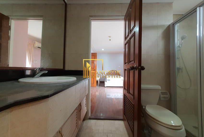 3 bed renovated condo for rent thonglor 55th Tower 10592 image-14