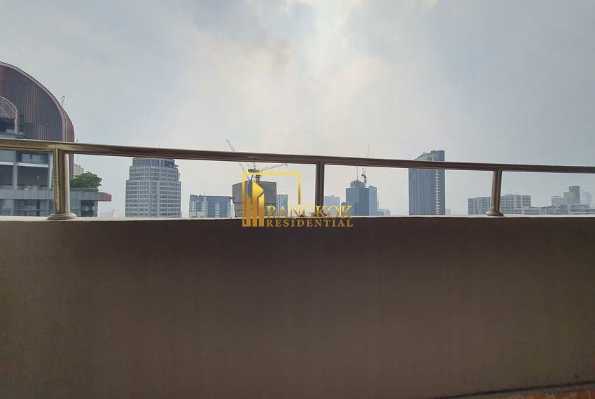 3 bed renovated condo for rent thonglor 55th Tower 10592 image-17
