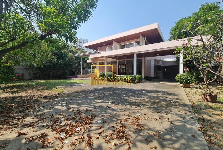3 bed house for rent in nana 8249 image-01