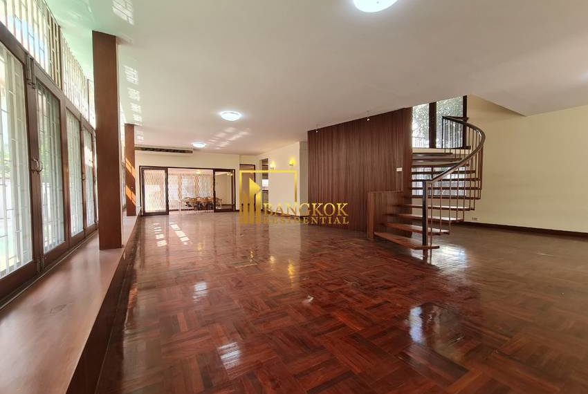 3 bed house for rent in nana 8249 image-04