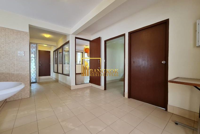 3 bed house for rent in nana 8249 image-12
