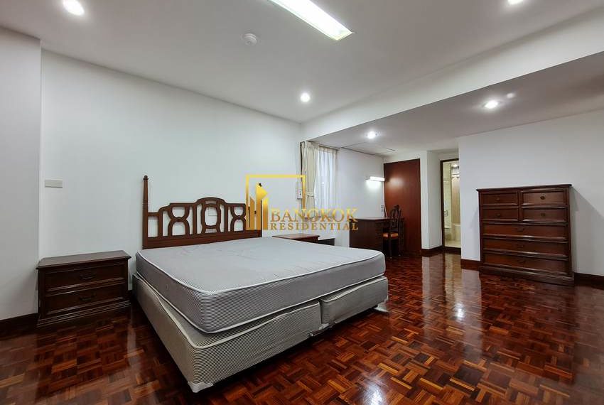 renovated 2 bed pet friendly apartment Tubtim Mansion 20485 image-17