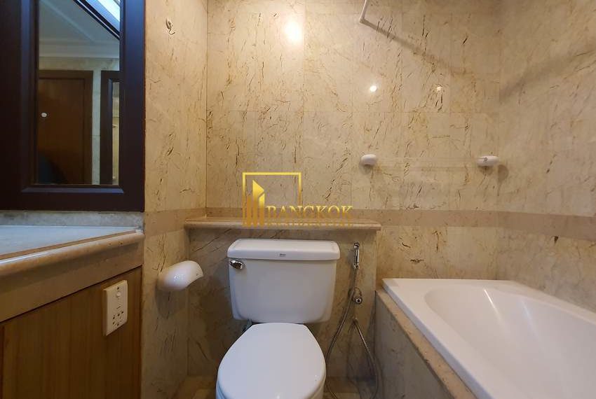 2 bed for rent ploenchit All Seasons Mansion 11178 image-12