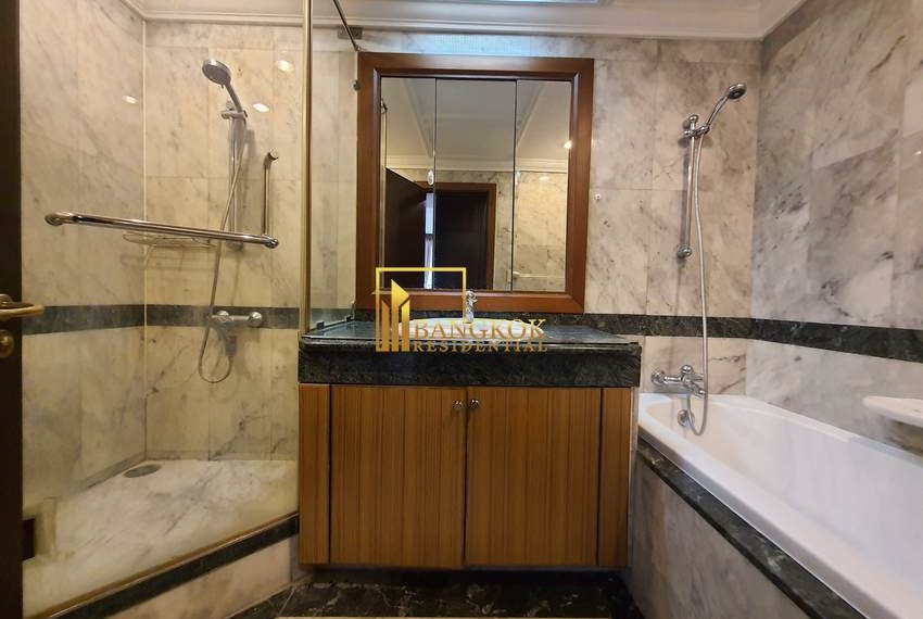 2 bed for rent ploenchit All Seasons Mansion 11178 image-16