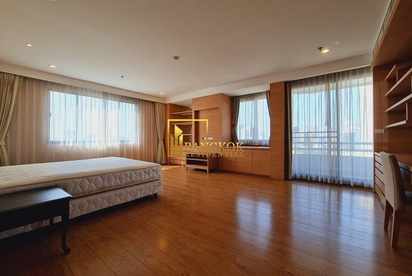 4 bed apartment Charoenjai Place 20196 image-12
