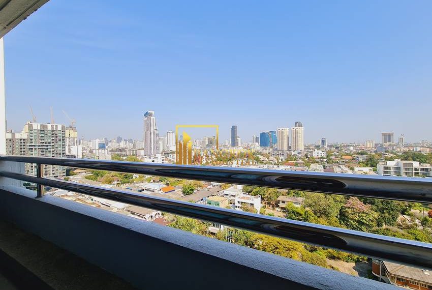 4 bed apartment Charoenjai Place 20196 image-25