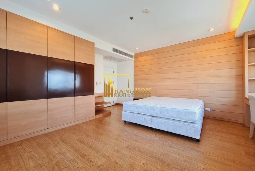 4 bed apartment Charoenjai Place 20196 image-27